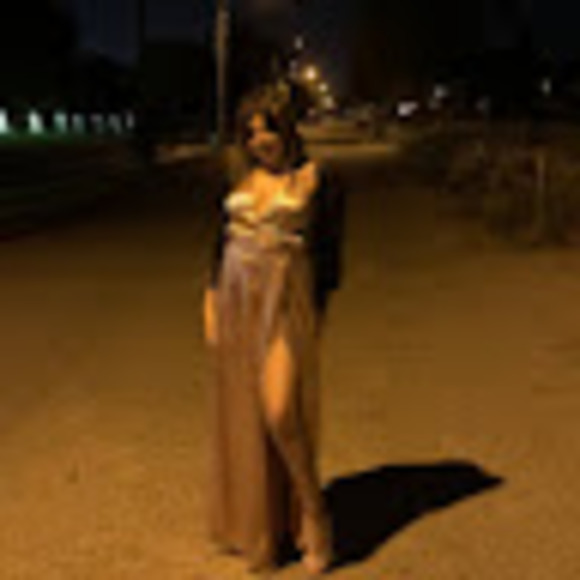 Meet your Posher, Alyssa - Picture 1 of 1